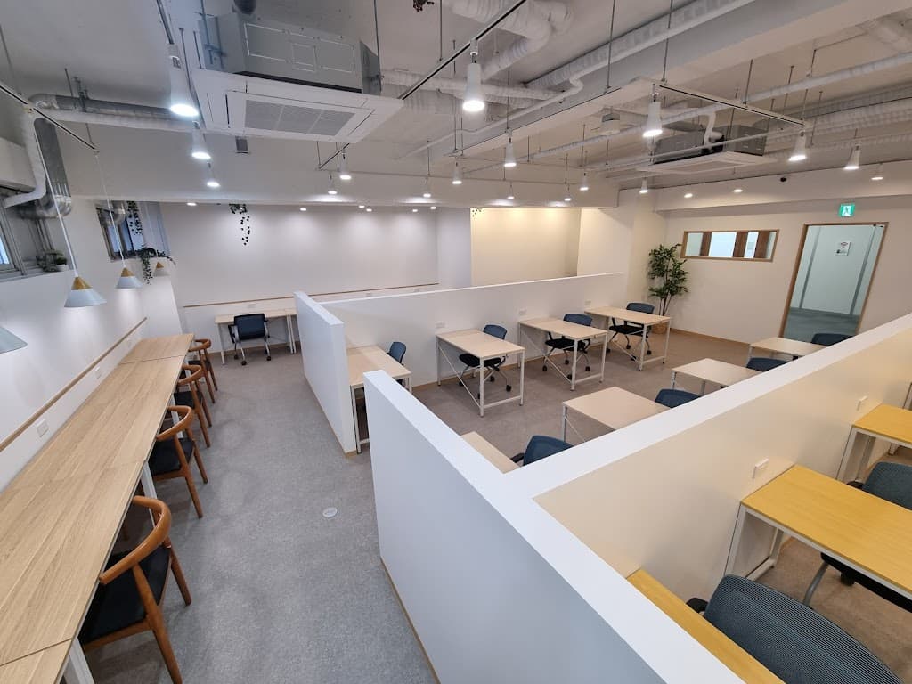 BigDesk自習室の外観・内観