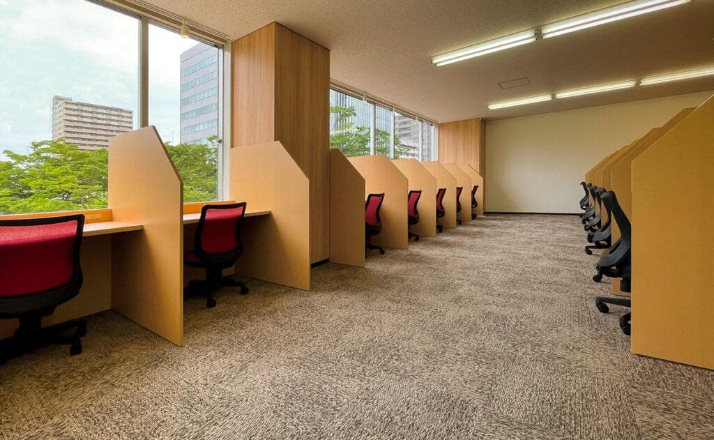 仙台駅前自習室EAST 内装