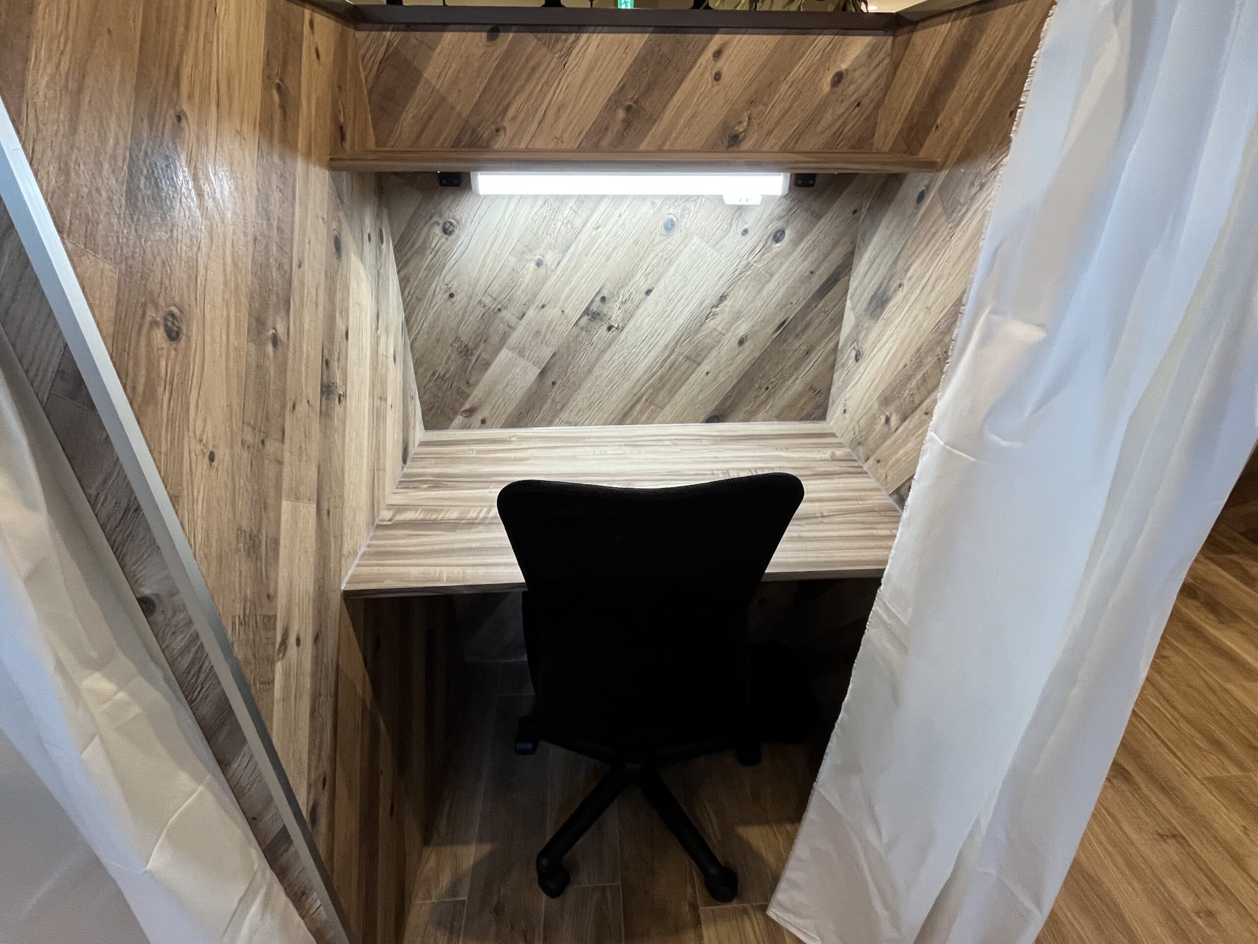 アイデスク国分寺自習室 座席