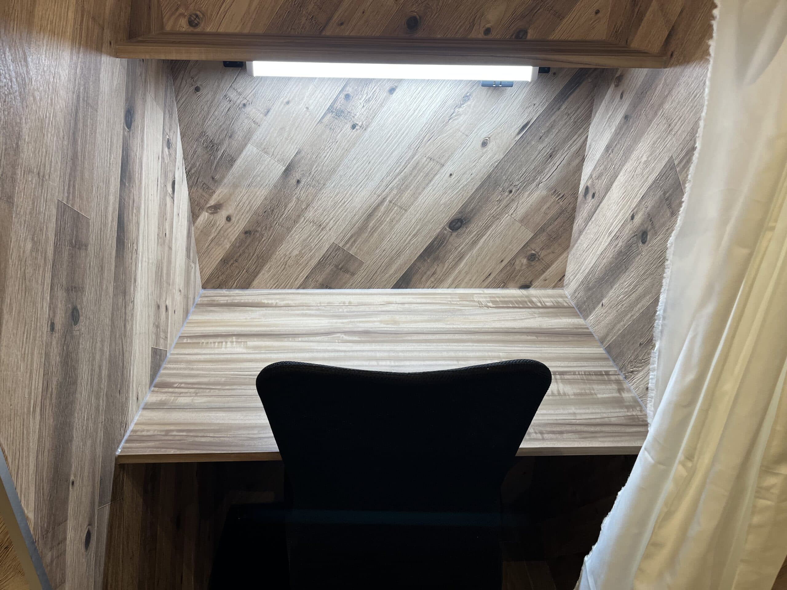 アイデスク国立自習室 座席