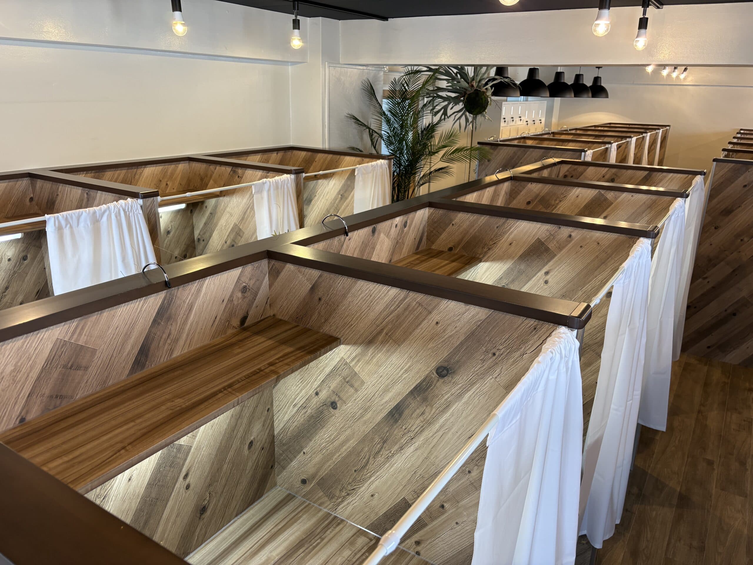 アイデスク金山自習室の内装