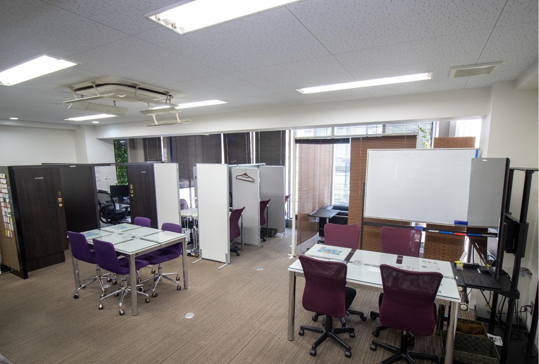 コワーキングスペース「レガーレカフェ栄」の外観・内観写真