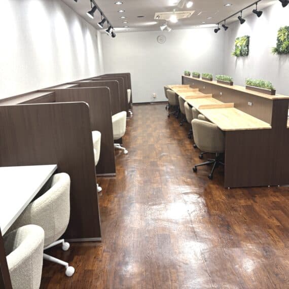 勉強カフェ 大阪上本町ANNEXスタジオの内観写真