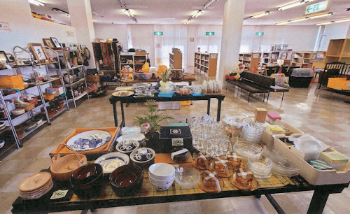 図書学習室（山口リサイクルプラザ内）の外観・内観写真