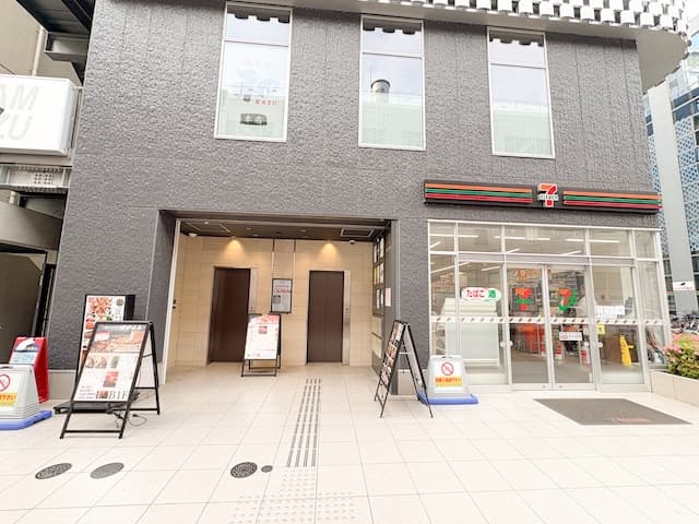 FEEEP 立川店の外観・内観