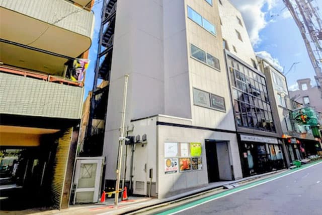 FEEEP 恵比寿西口店の外観・内観